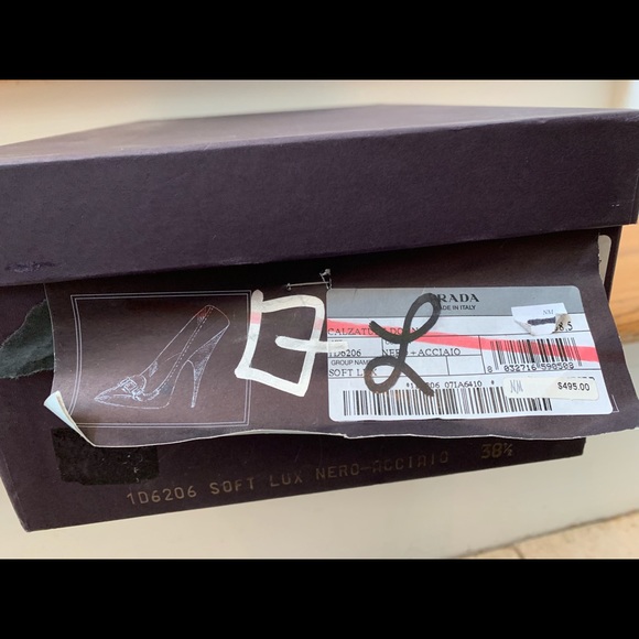 EUC Prada Black Leather Pump - Picture 7 of 8